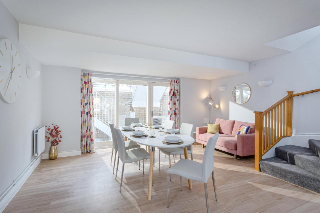 3 Bedroom Jesus Green Townhouse With Parking CBG Extérieur photo