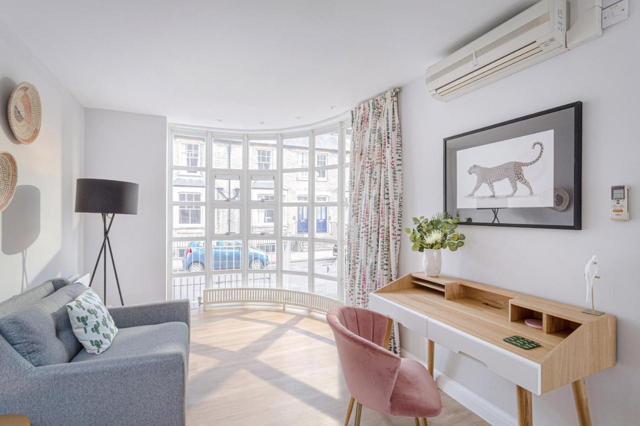 3 Bedroom Jesus Green Townhouse With Parking CBG Extérieur photo