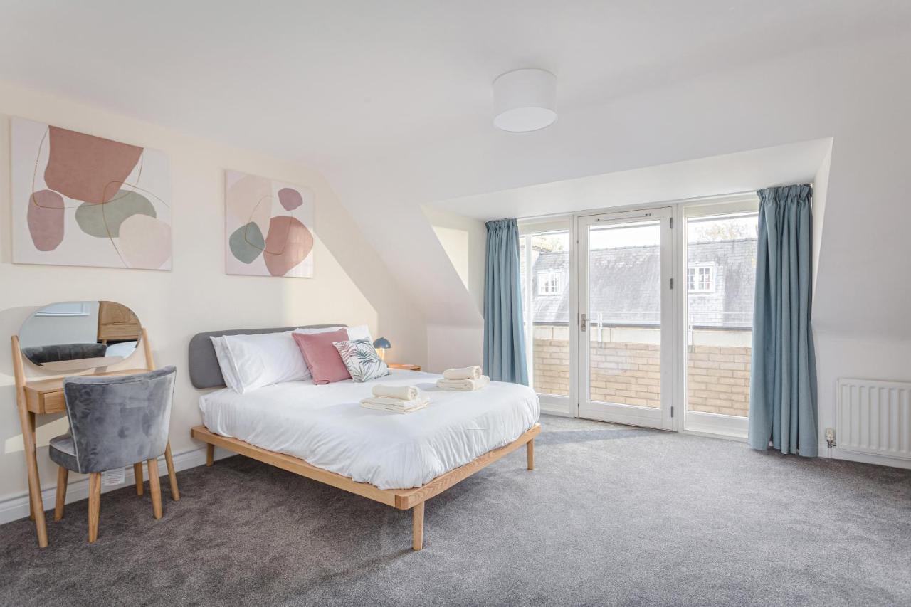 3 Bedroom Jesus Green Townhouse With Parking CBG Extérieur photo