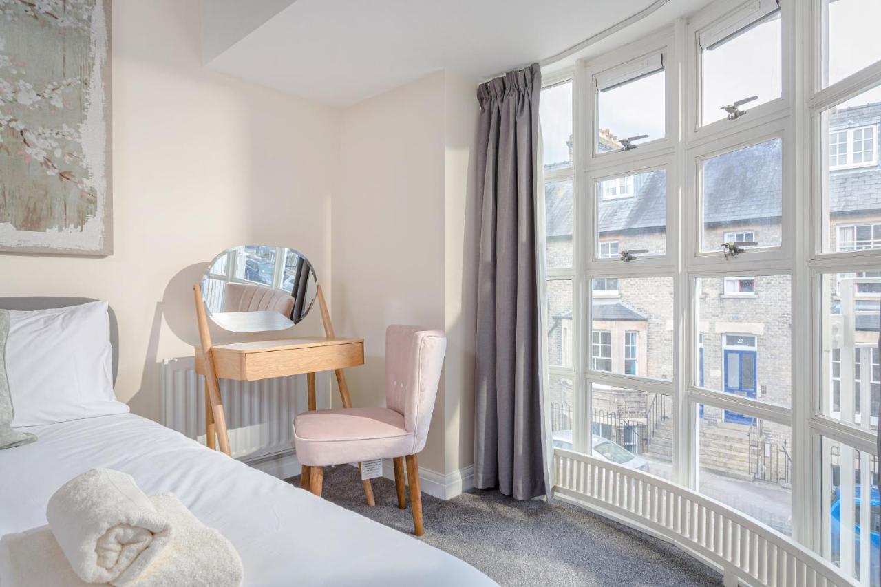 3 Bedroom Jesus Green Townhouse With Parking CBG Extérieur photo